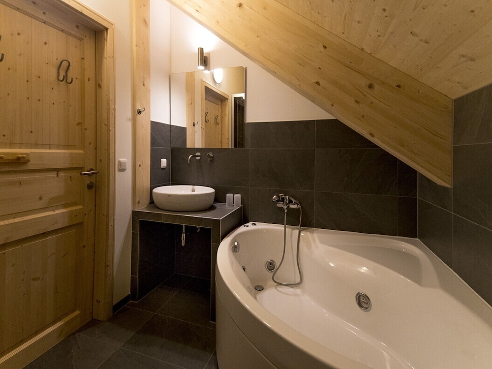 Inviting Chalet With Whirlpool