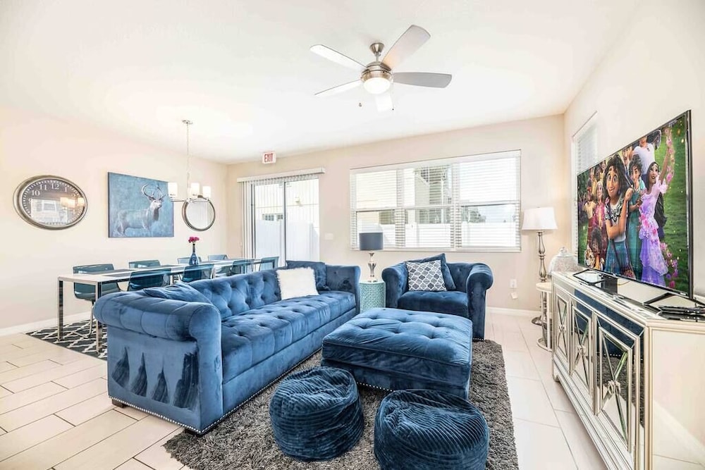 Compass Bay - Big Vacation Homes