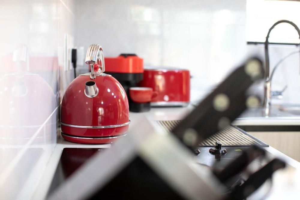 Luxurious Self-catering Apartment in Benoni With Private Entrance