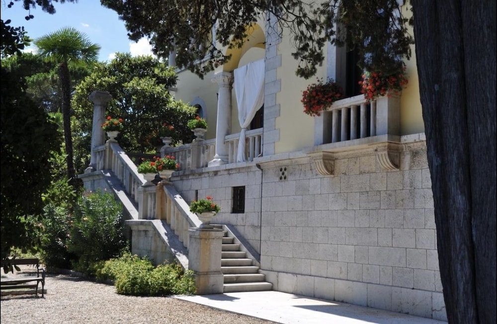 Villa Magnolia view 2