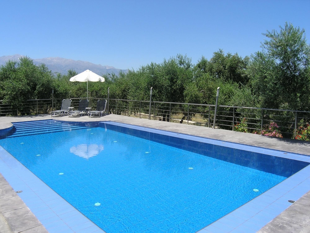 Villa Kallisto in Almyrida view 5