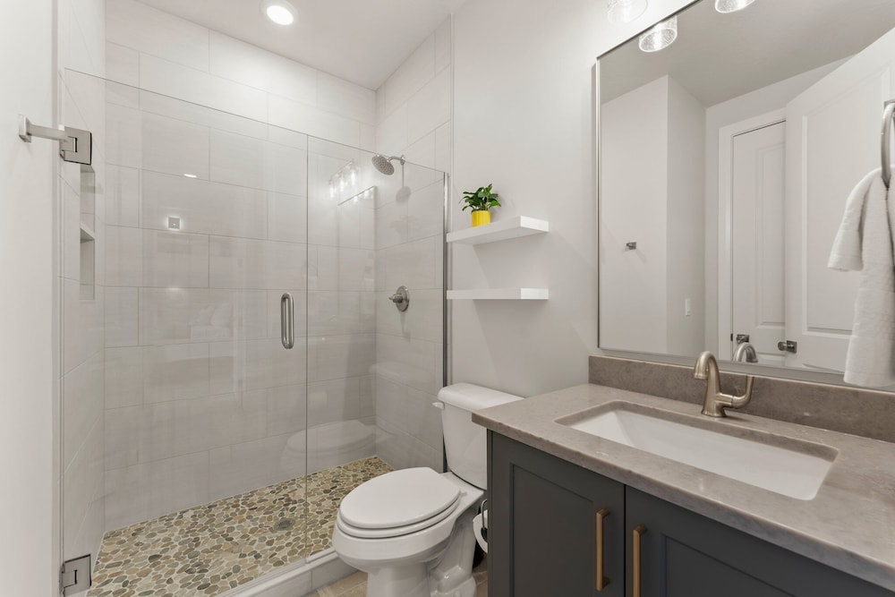 Canyon Country Oasis 6 Bedroom Townhouse