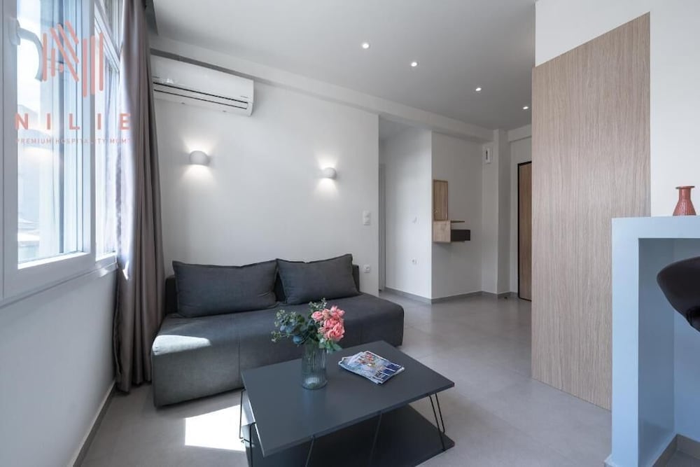 INsite Nilie Hospitality MGMT