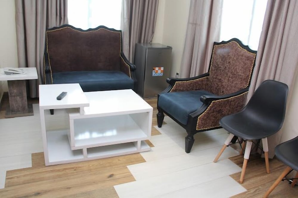 Gold Palm Hotels Ltd