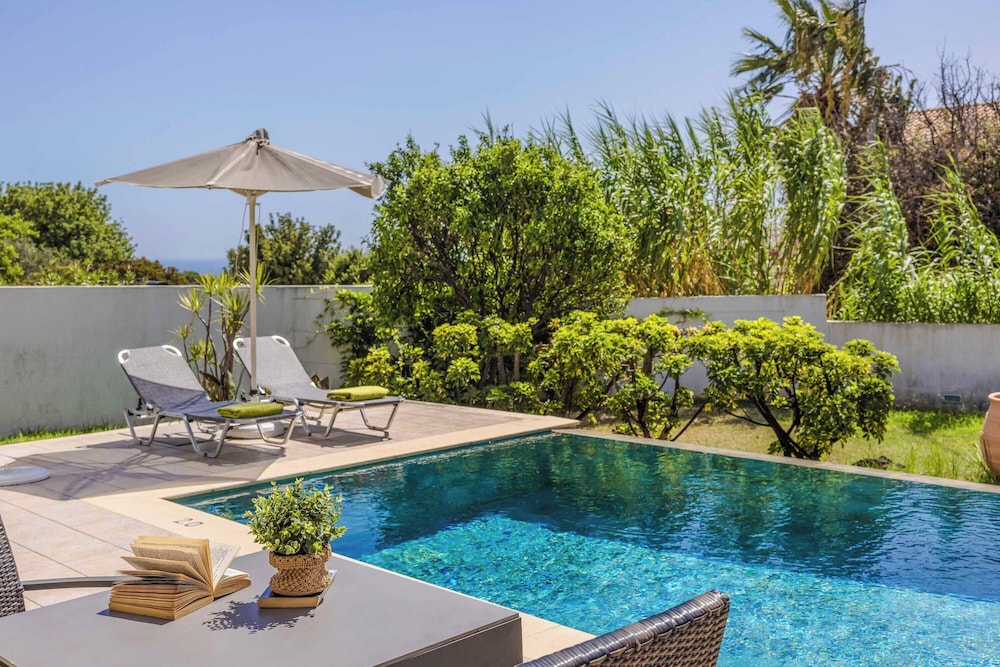 Caretta Beach Villa