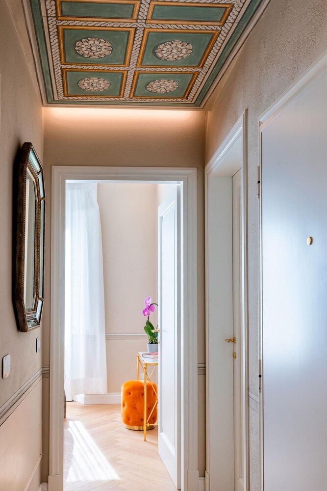 Fantastic 3 BD Apartment Near Santa Maria Novella Via Della Spada