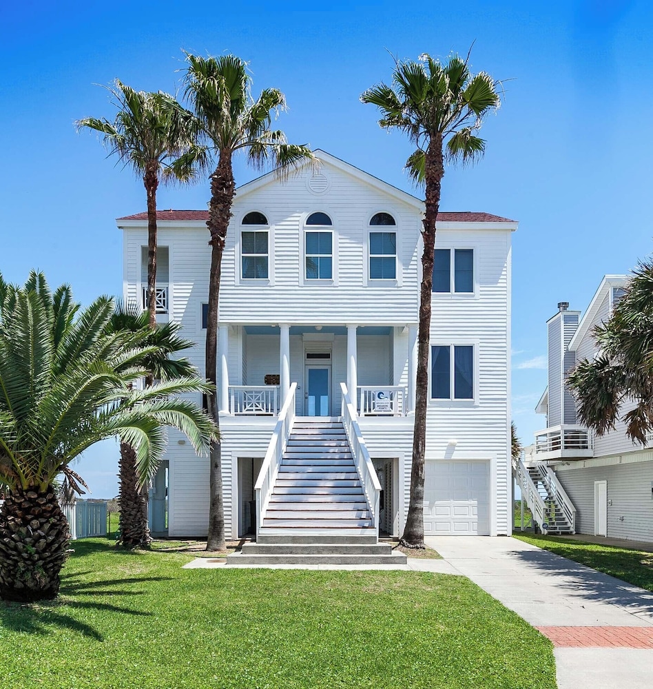 Breakers Pointe by Ryson Vacation Rentals