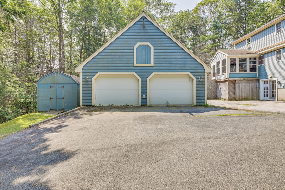 Cozy Boothbay Studio w/ Patio ~ 5 Mi to Harbor!