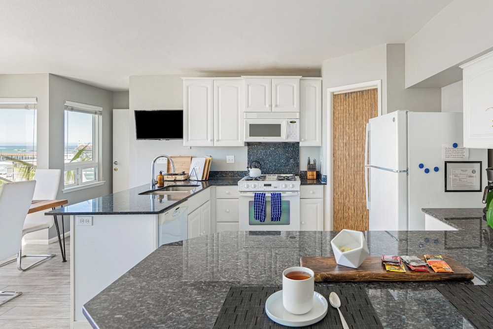 The Cayucan Bungalows by AvantStay Pet-Friendly Getaway Steps from Cayucos State Beach