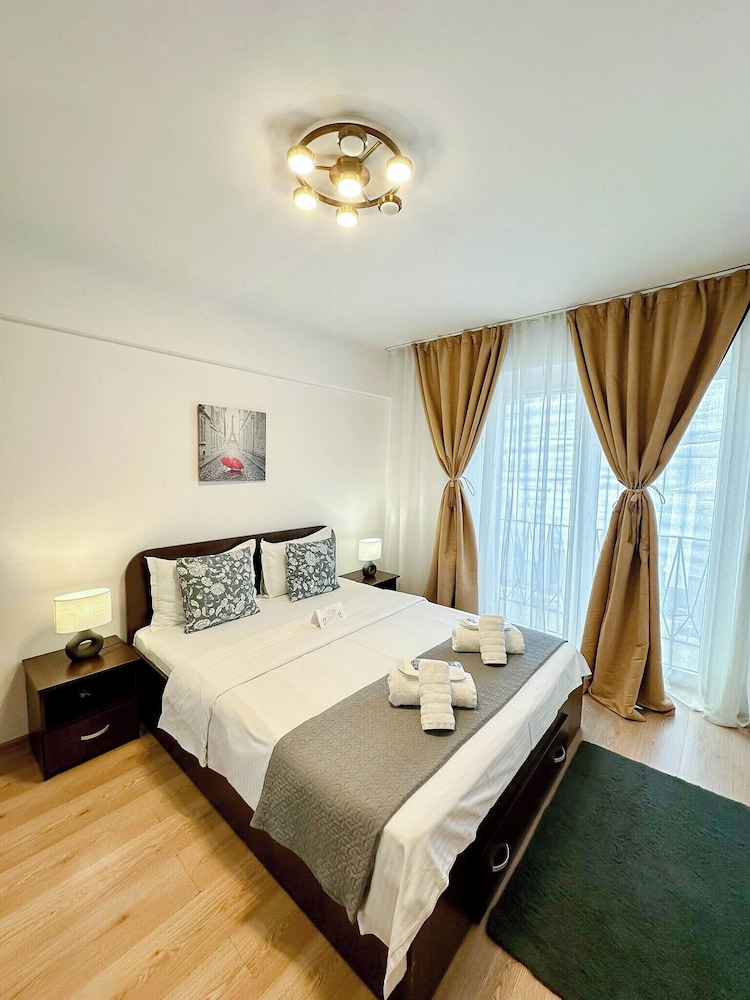 Sunrise Apartments City Center