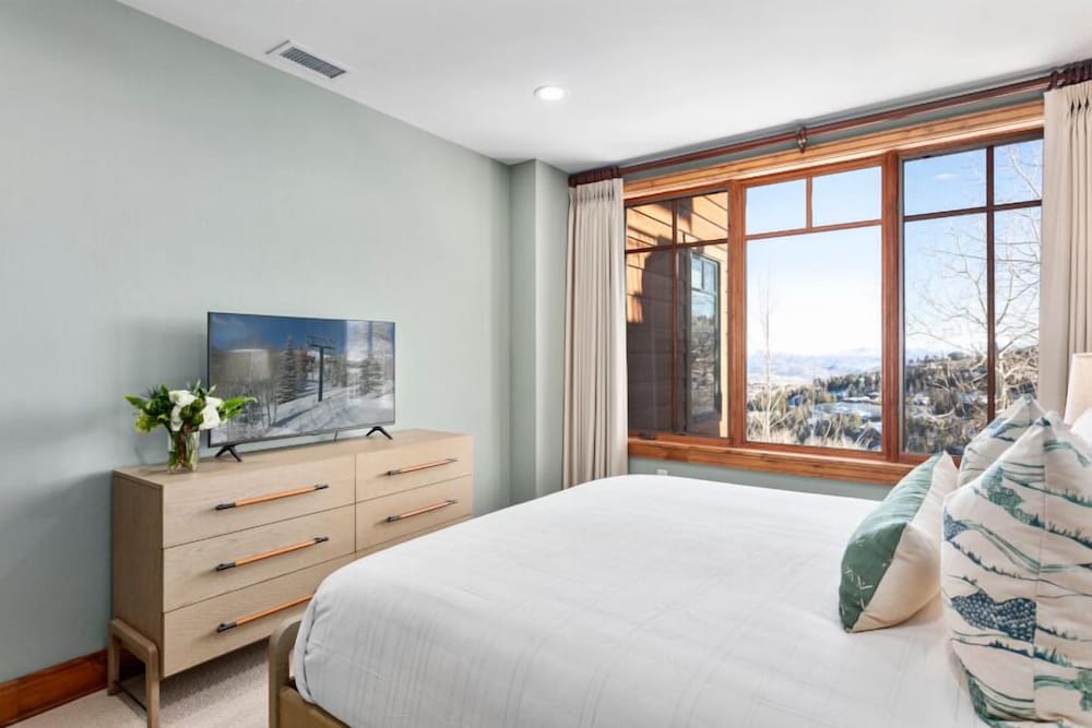 305 - Three Bedroom Shooting Star 3 Condo