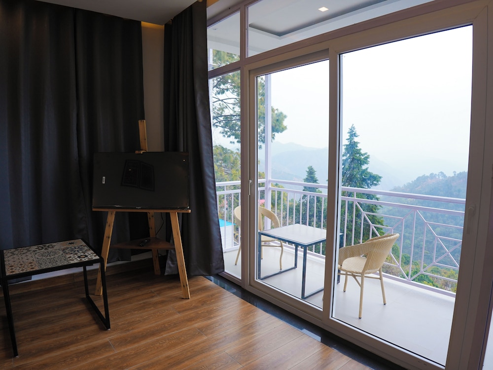 The Glass House Gethia