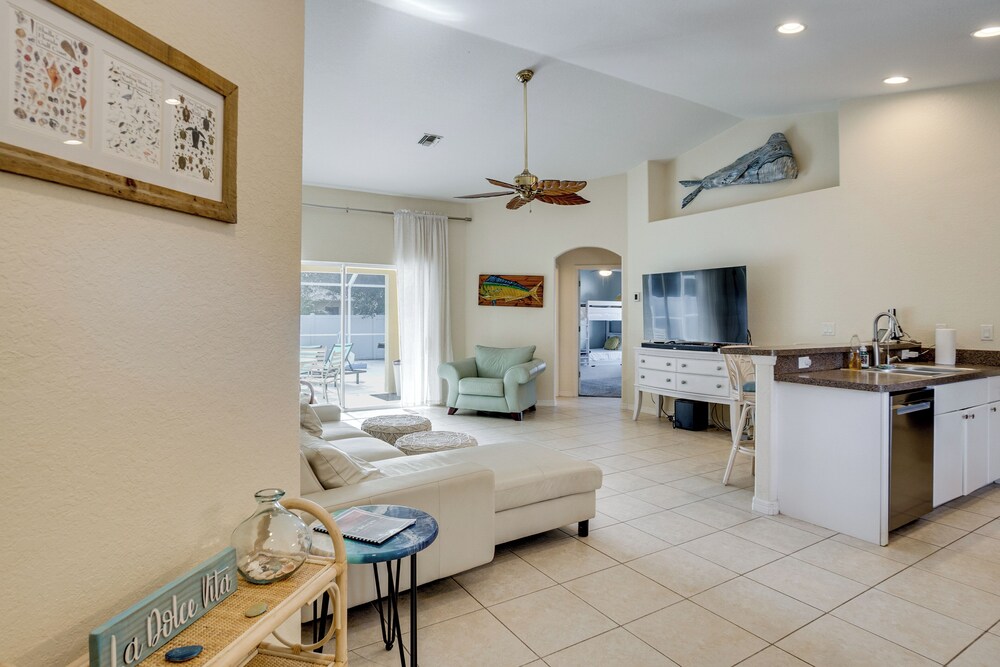 Family Haven w/ Pool! 8 Mi to Warm Mineral Springs