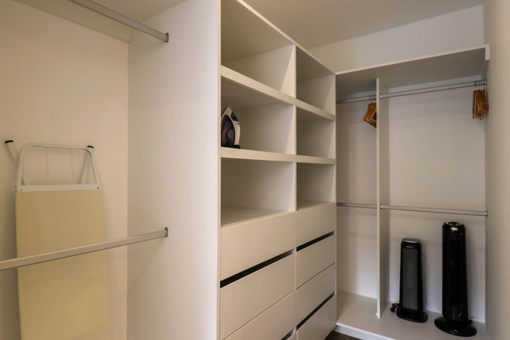 w Brilliant 2BR w Balcony in Miraflores