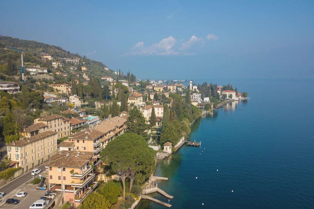Franka House Terrace Private & Lake View