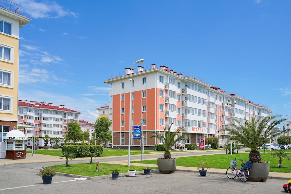 Barkhatnye Sezony Ekaterininsky Kvartal