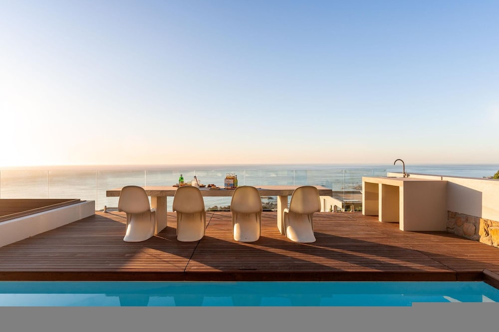 The Summit at Camps Bay - Luxury Villa Views view 2