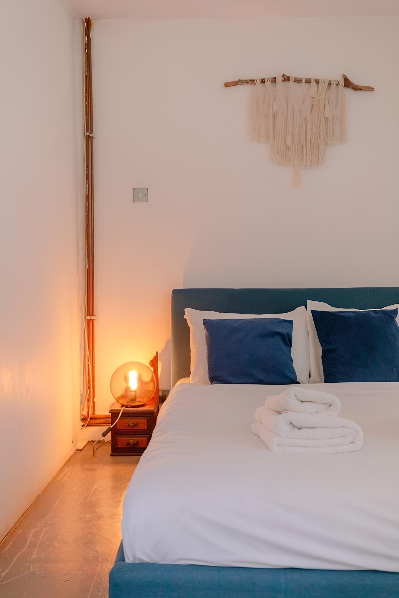 Trendy & Artistic Loft Hideaway, Hackney Wick!