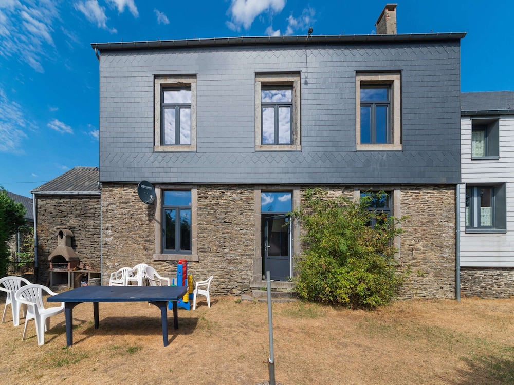 Elegant Home in Bievre With Garden