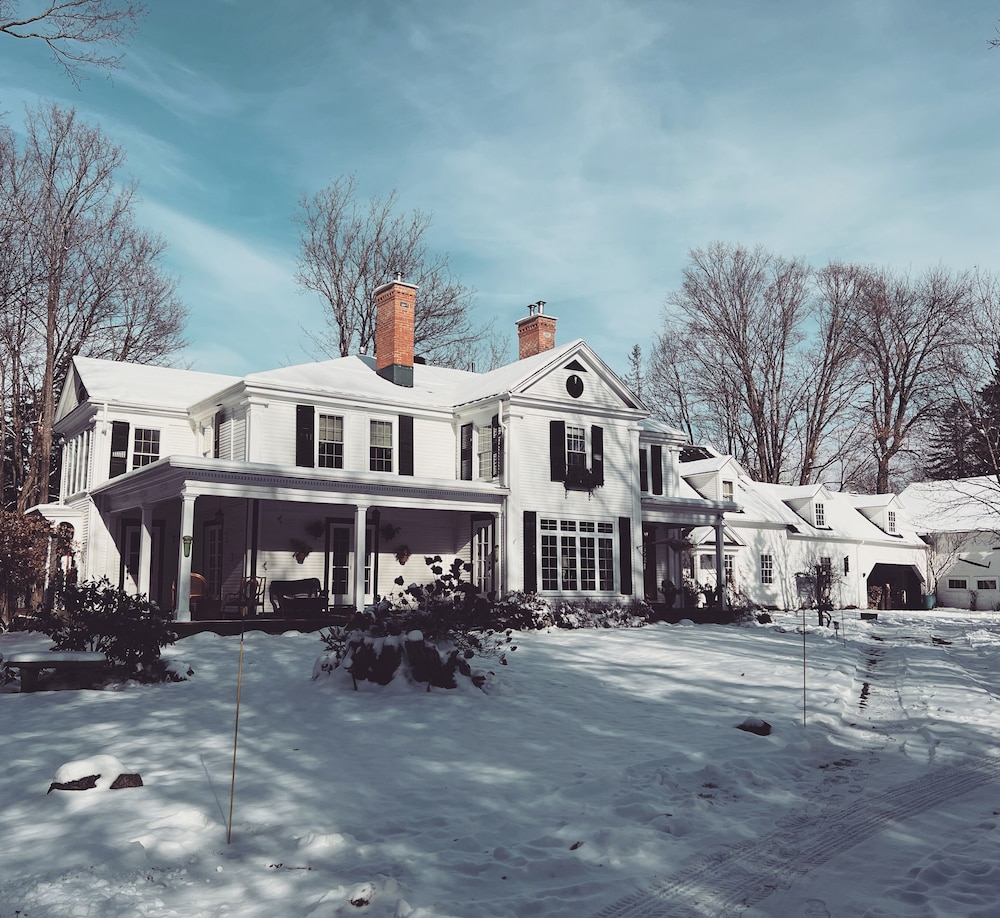 Lee Farm Inn