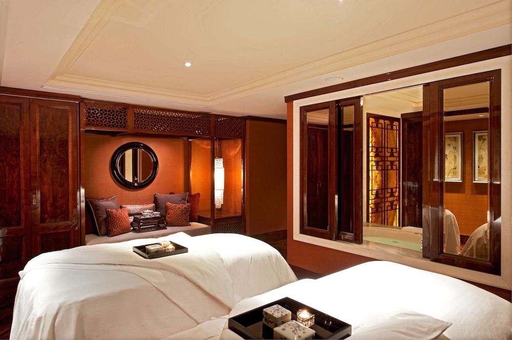 Fairmont Peace Hotel on the Bund 51