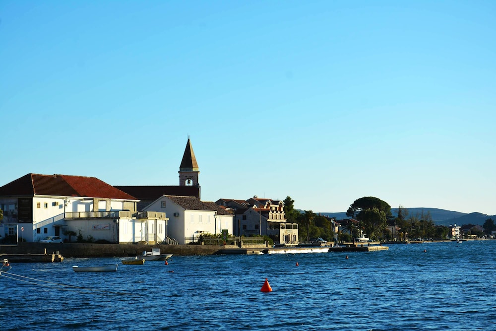 Photo 47