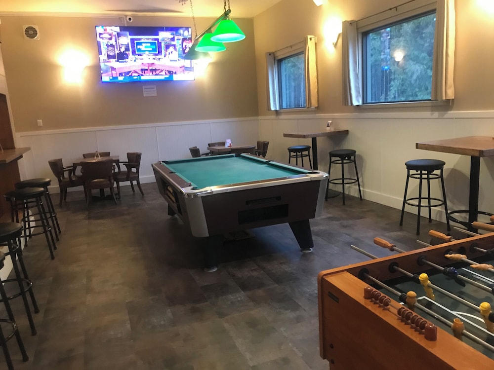 Airport Inn