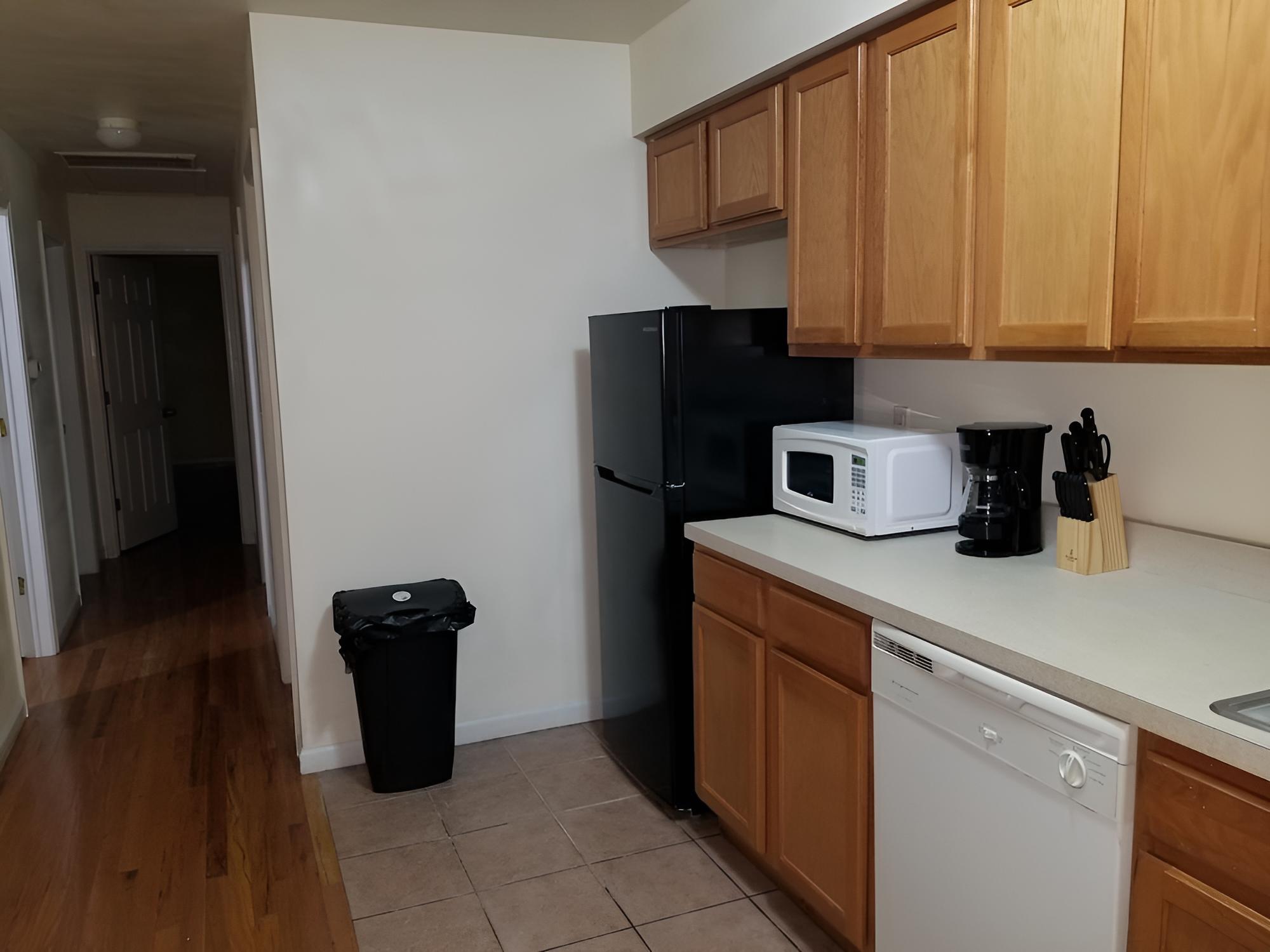 Private Rooms near EWR & NYC view 5