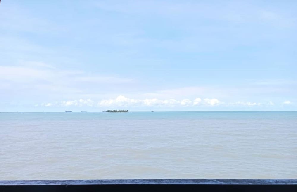 Alpine LXPD Full Seaview Water Chalet photo 4