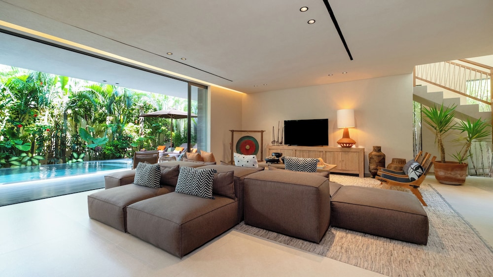 Villa Fiji by Villa Finder