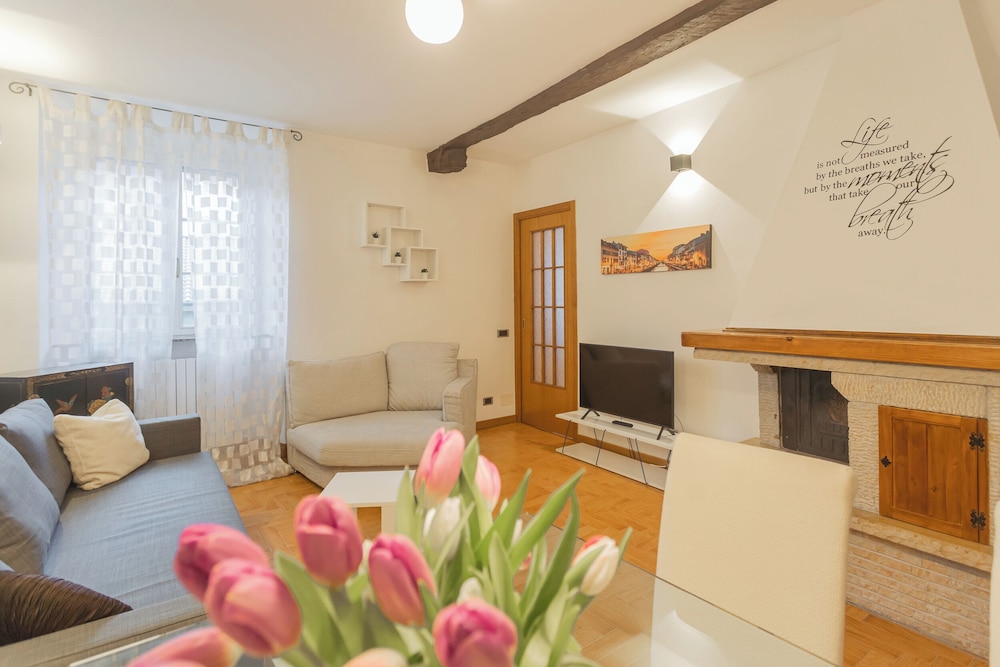 Volta Apartment by Rent all Como
