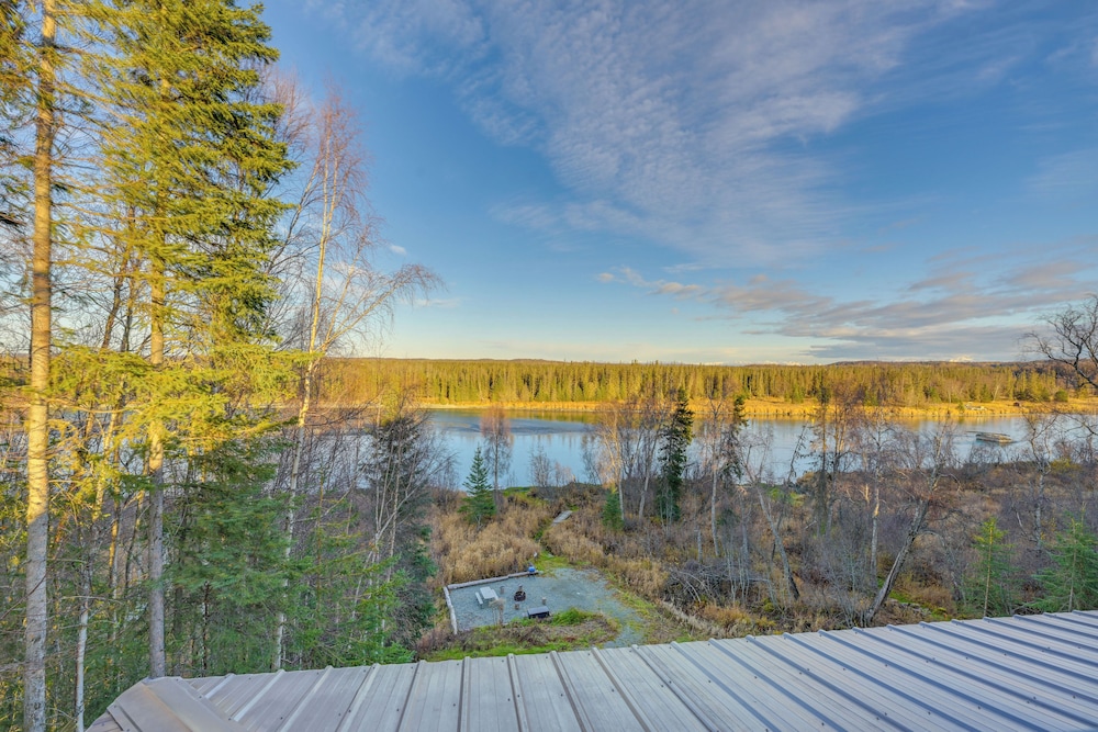 On-site Kenai River Fishing: Soldotna Apartment!