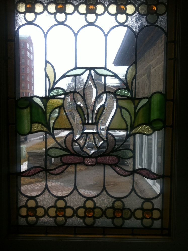 Brockville Vacations - The Noble Suites - Property Image 3