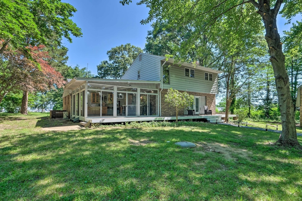 Coastal Edgewater Home w/ Private Hot Tub! view 4