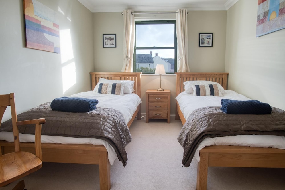 13 St Bride's Bay View - 4 Bedroom - Broad Haven
