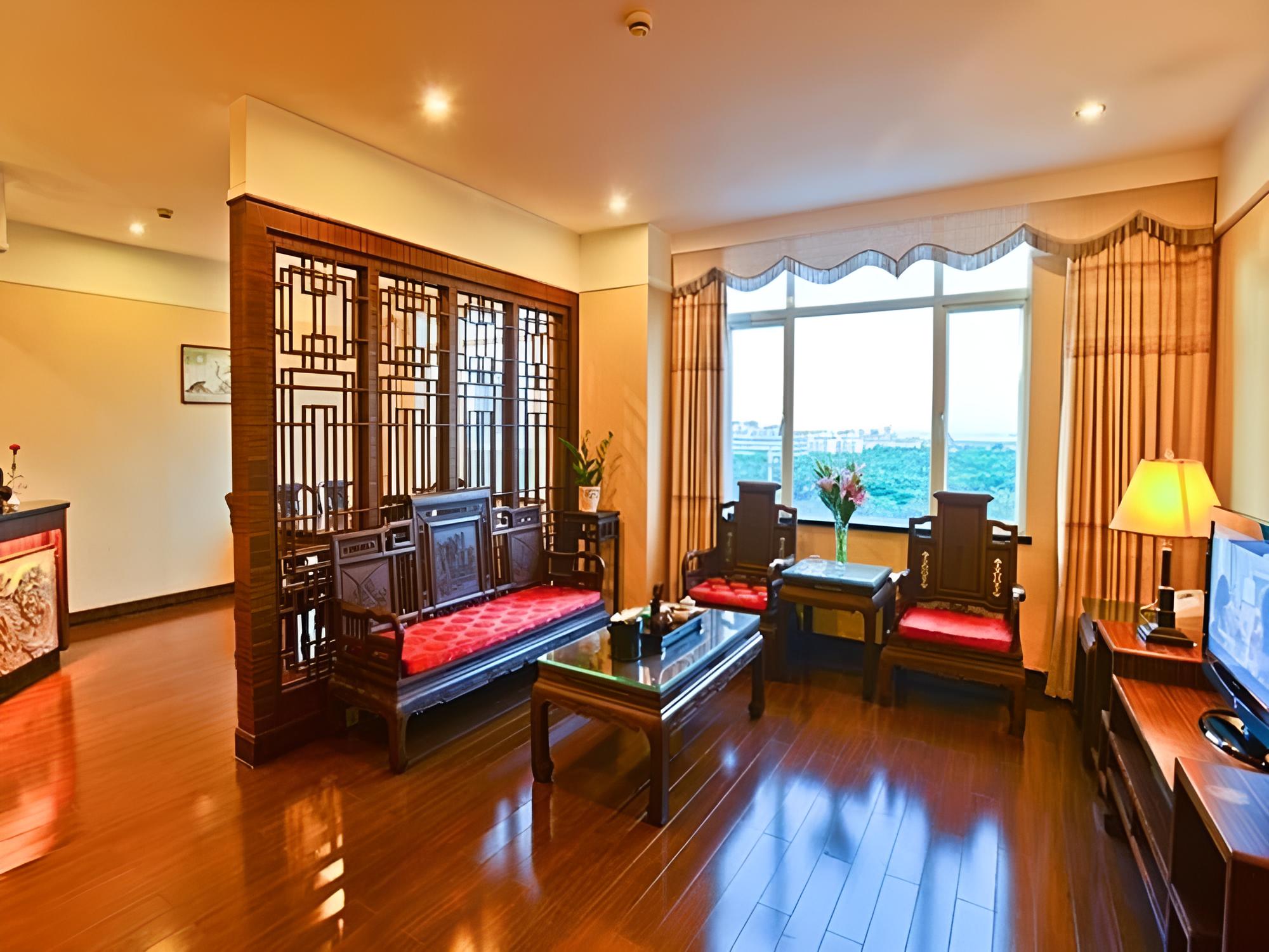 Golden Lotus Herton Seaview Hotel - Haikou