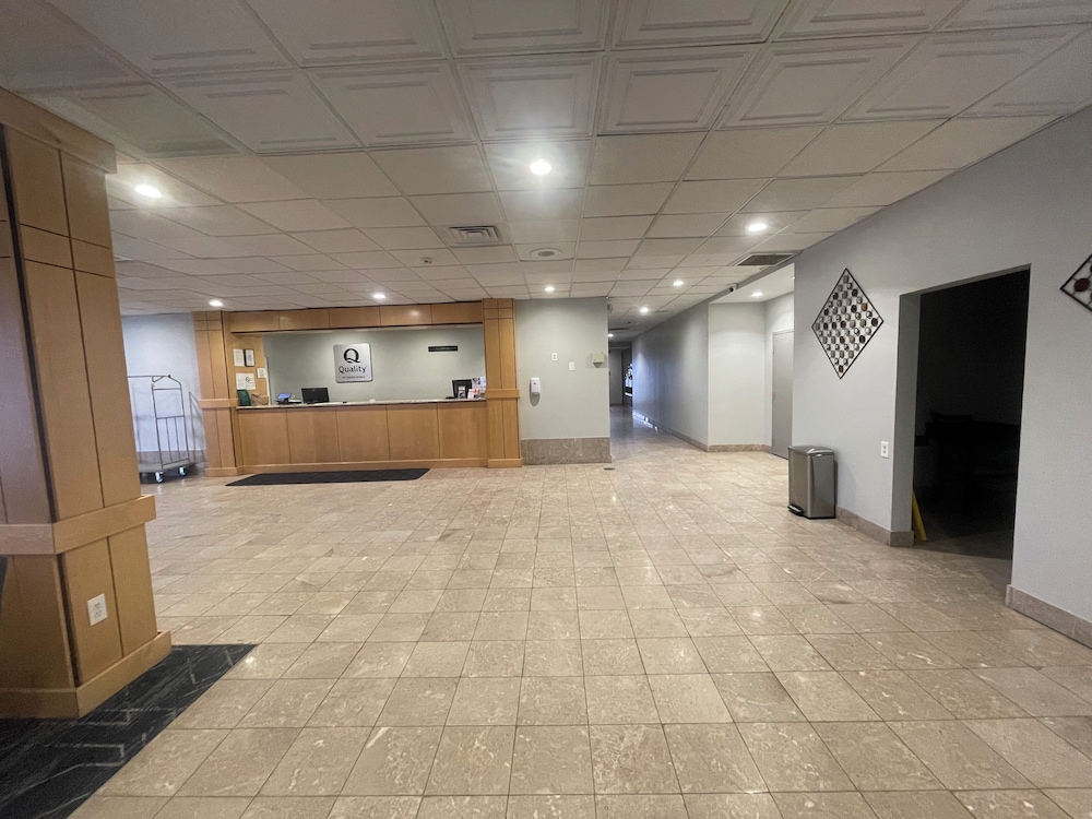 Suburban Studios East Syracuse Carrier Circle