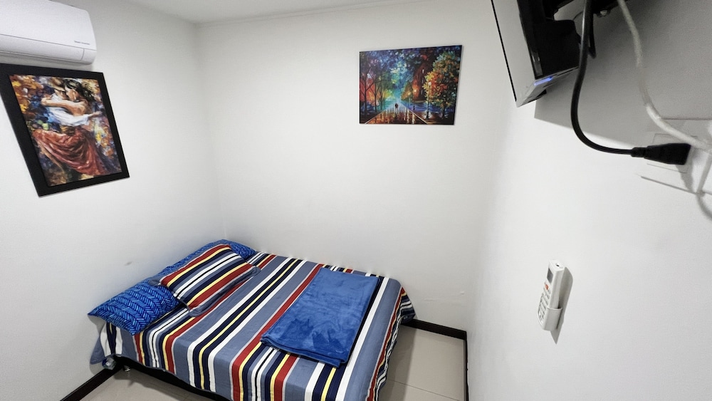 Apartmento 405 - Edificio De Colores - San Fernando - Tequendama 3 Bedrooms 2 Bathrooms
