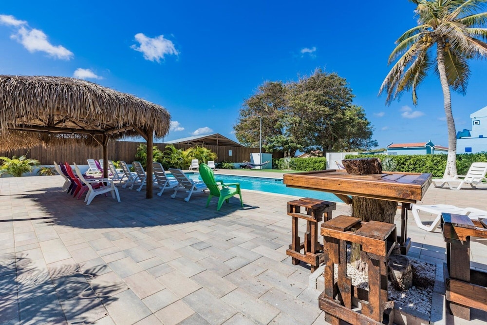 Turibana Plaza Suite 6 w Balcony