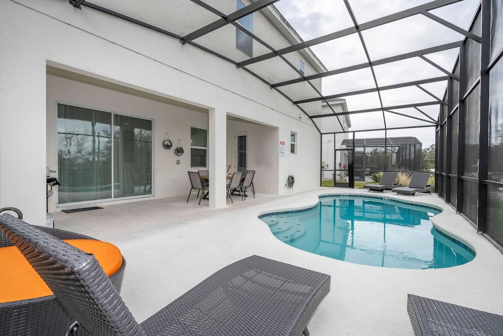 Spacious 12br Family Villa Near Disney Bella Vida