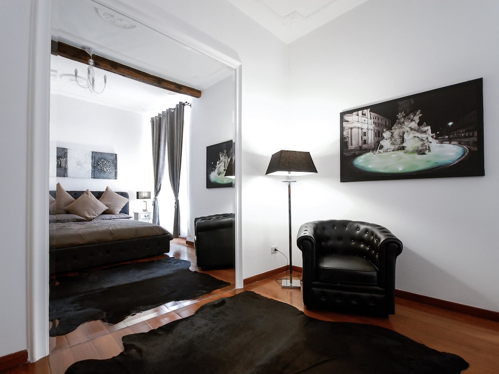 Banchi Apartment