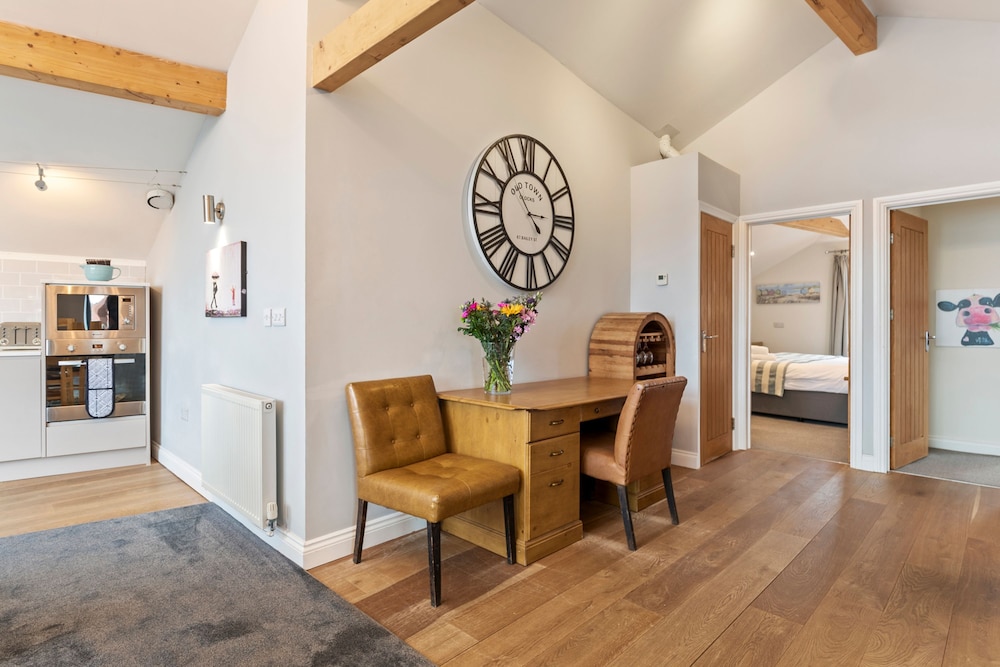 Billycan Penthouse - Tenby Town Centre