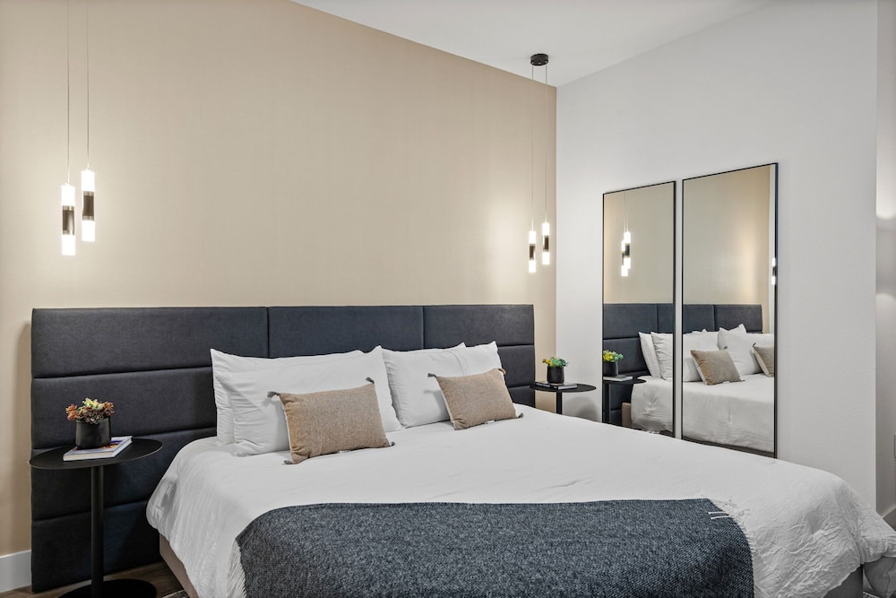 Modern Retreat With Themed Bedrooms Pool