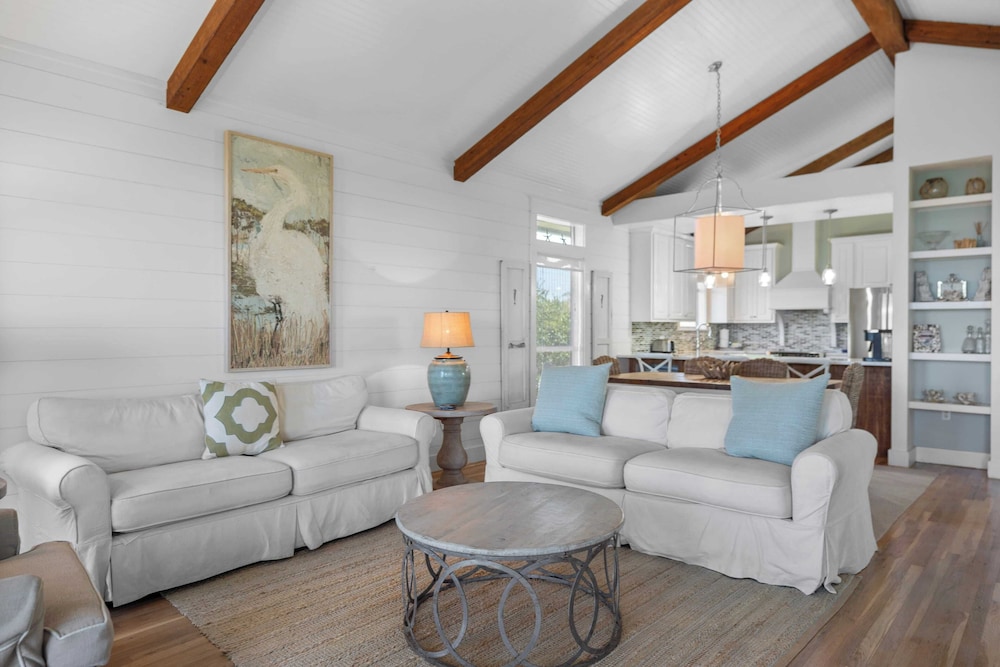 30A Beach House w/ Private Pool, Fire Pit, BBQ & Golf Cart to Rosemary Beach