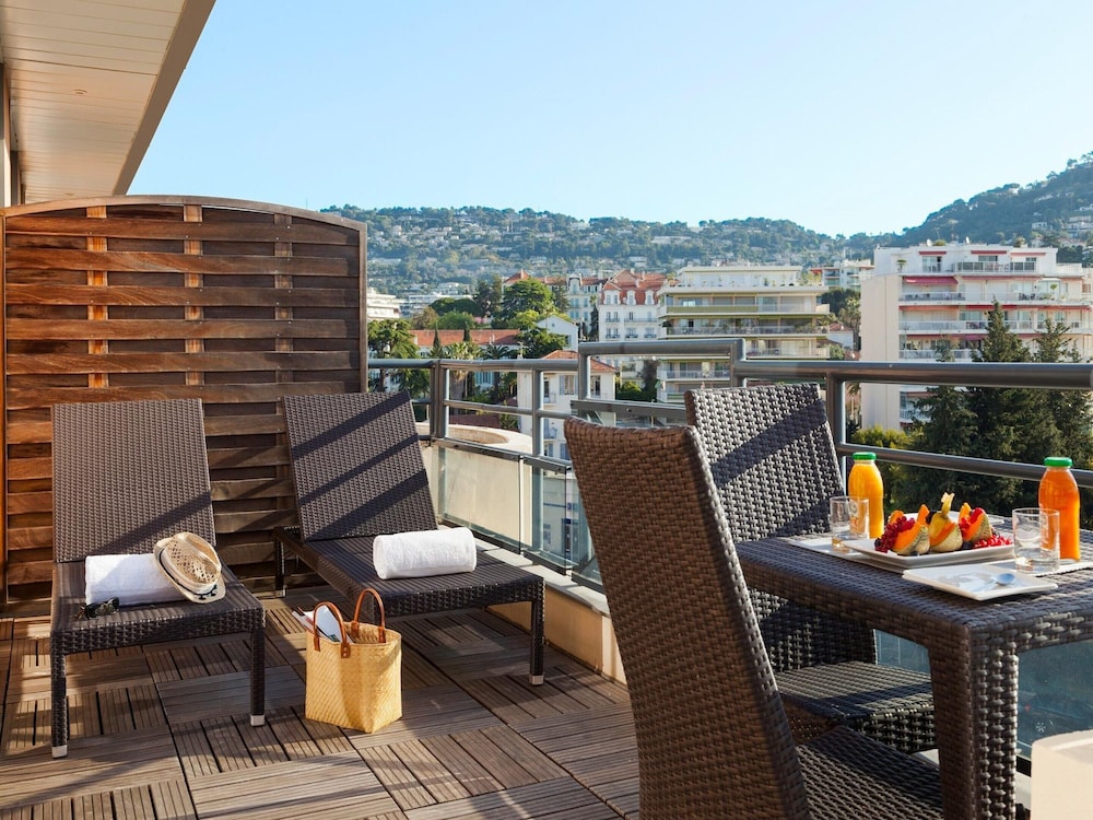 Honeymoon Suite in Cannes