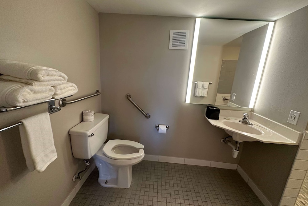 Days Inn by Wyndham Farmington NM