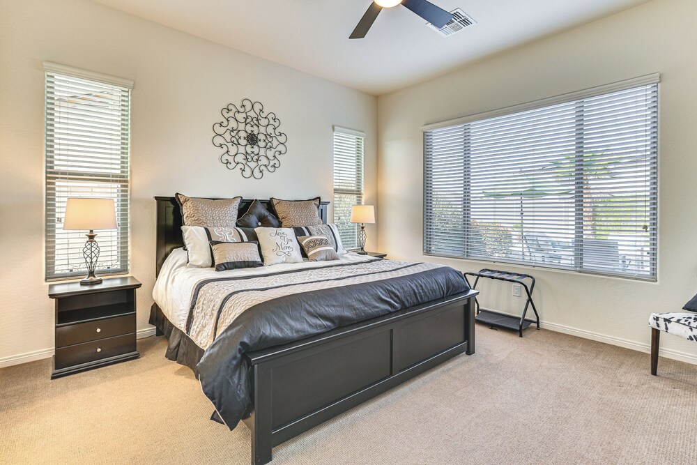 Outdoor Oasis in Goodyear: Stay & Play!