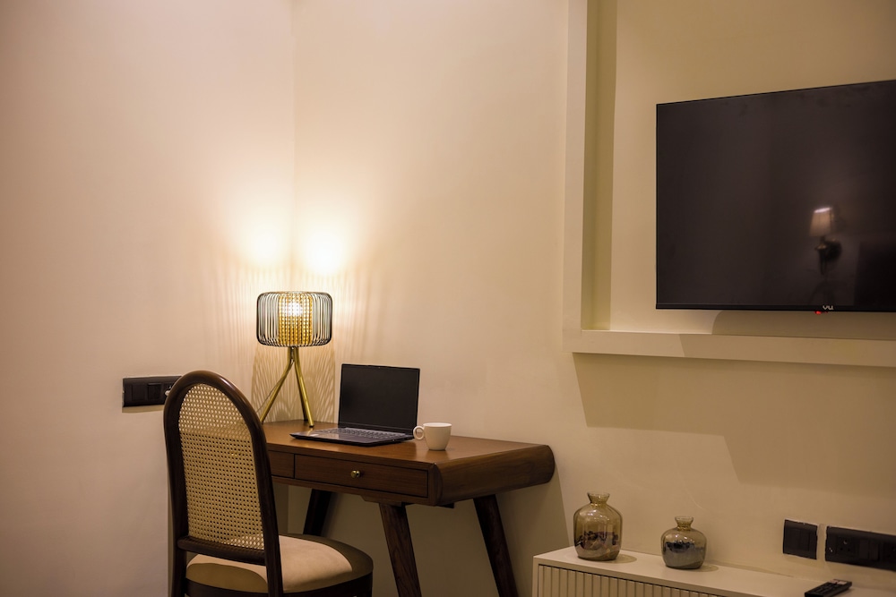 ELIVAAS Ibiza Luxe 4-BHK Farmhouse