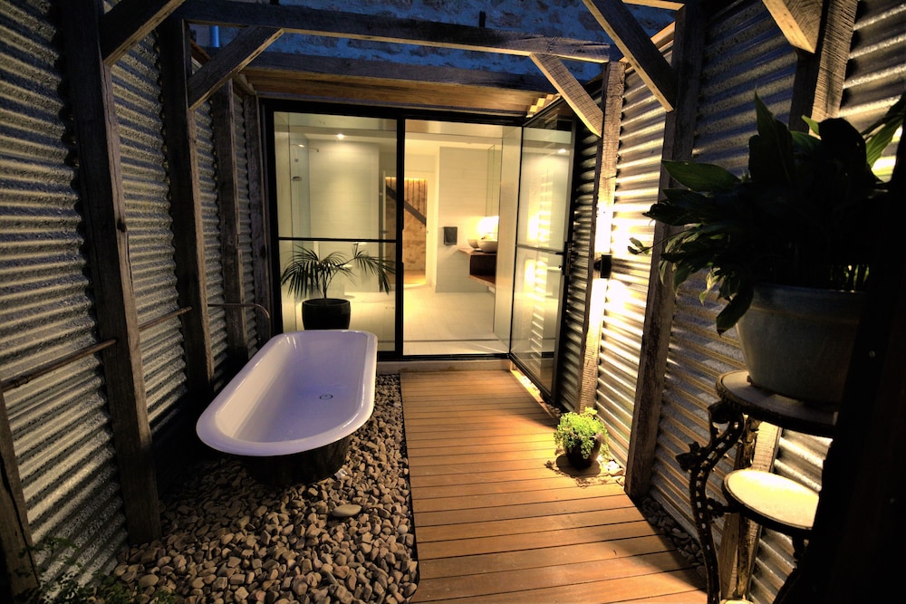 Old Chaff Mill Retreat - - luxury vineyard accommodation