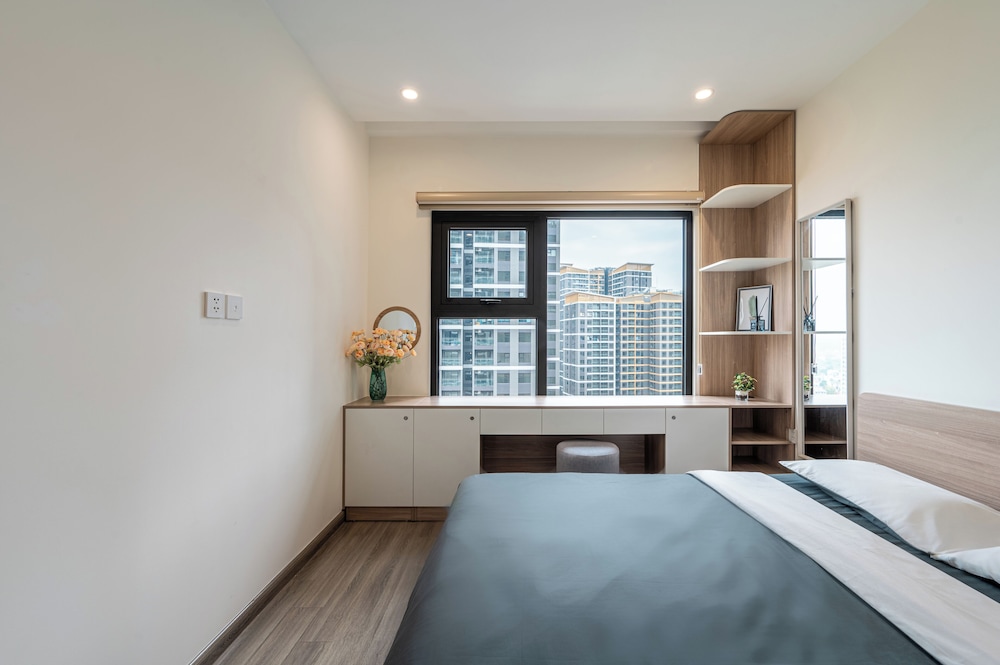 LA Nest 2BR WeeklyMonthly big deal GH2